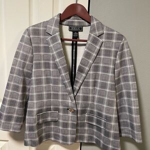 NYCC Gray Checkered Blazer